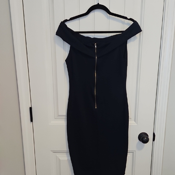 Elegant Navy Off-Shoulder Dress - Picture 2 of 7